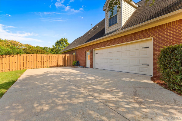 8412 Rockbridge Circle
