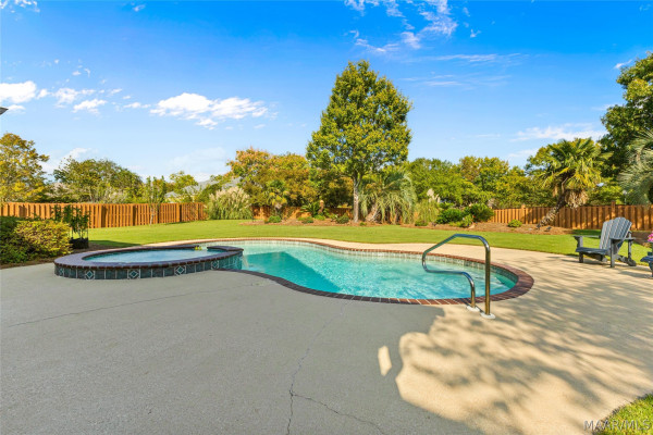 8412 Rockbridge Circle