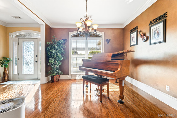 8412 Rockbridge Circle