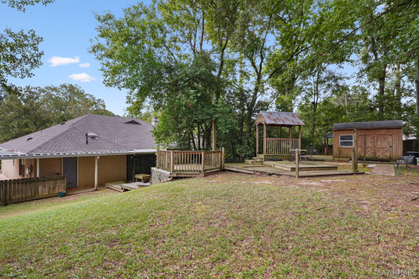 166 LEDYARD Drive