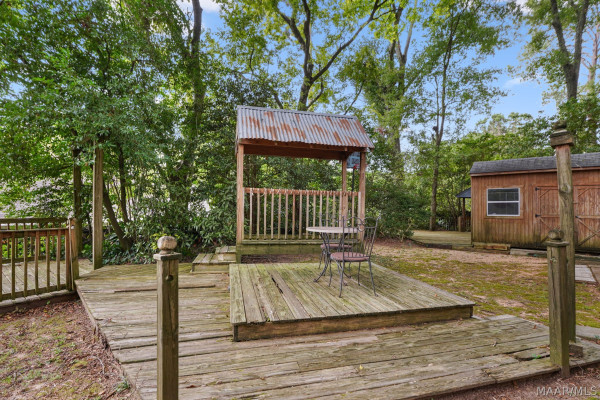 166 LEDYARD Drive