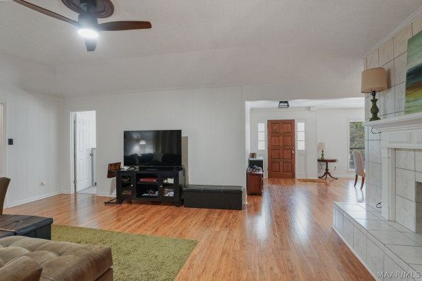 166 LEDYARD Drive