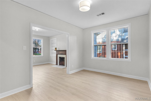 7 COURTLAND Drive