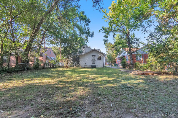7 COURTLAND Drive