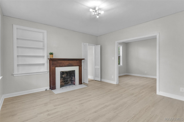 7 COURTLAND Drive