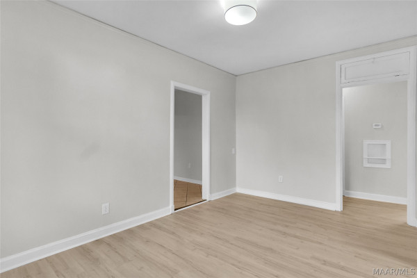 7 COURTLAND Drive