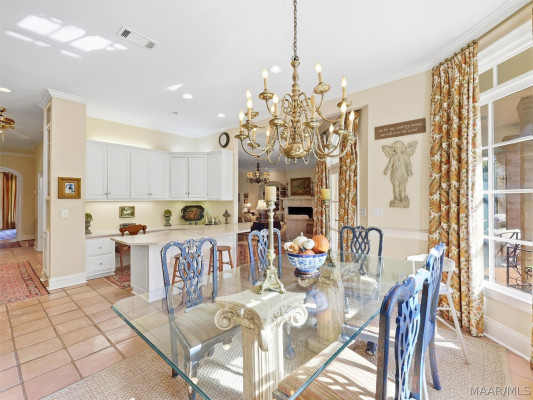 3201 Colline Close