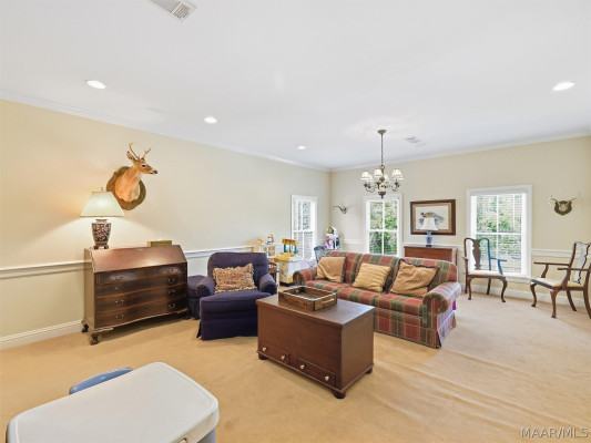 3201 Colline Close