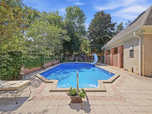 3201 Colline Close