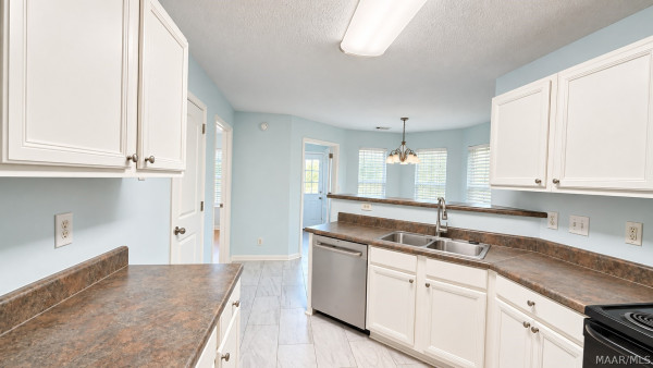 5868 HAMMERMILL Loop