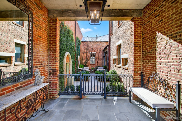 121 Bridge Street