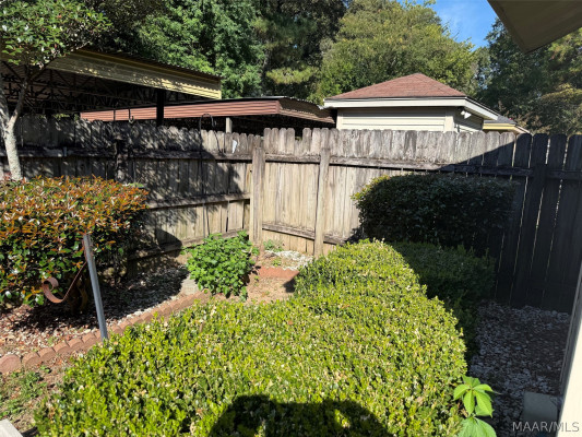 537 COLISEUM Boulevard