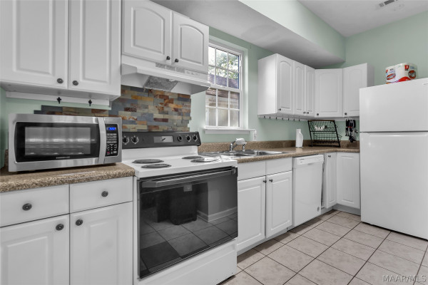5480 Willow Tree Drive