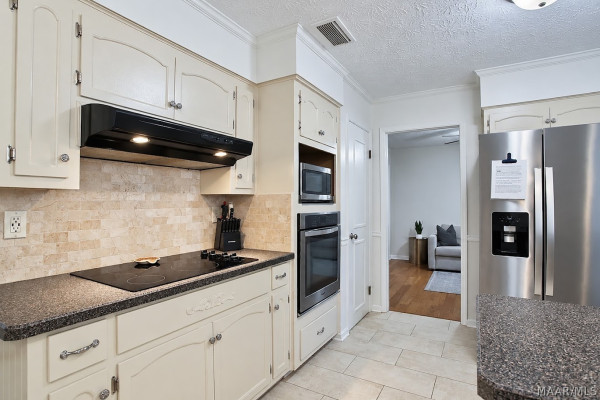 3883 Faunsdale Drive