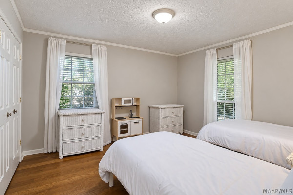 3883 Faunsdale Drive