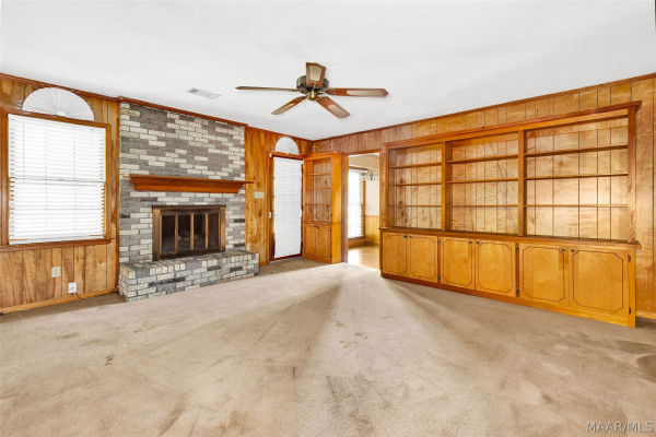1237 Woodhill Court
