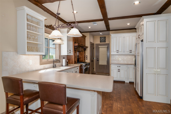 3404 OAK GROVE Circle