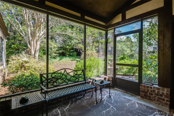 3404 OAK GROVE Circle