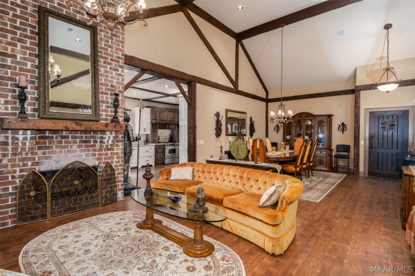 3404 OAK GROVE Circle