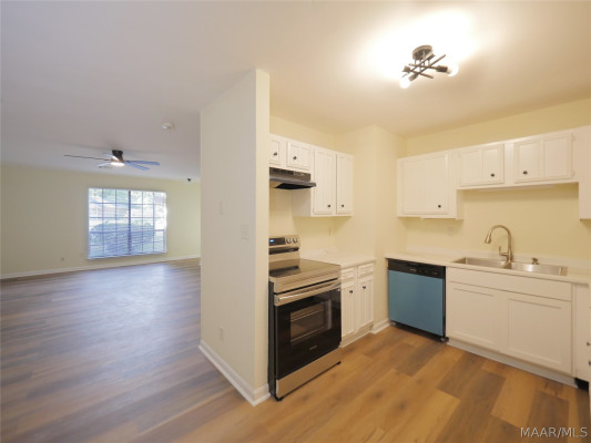 504 FERNDALE Court