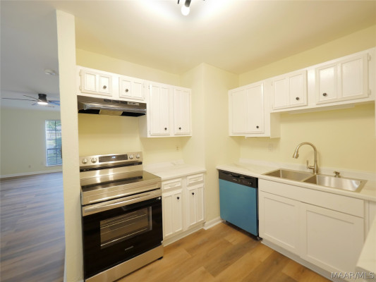 504 FERNDALE Court