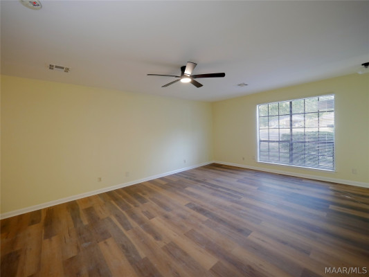 504 FERNDALE Court