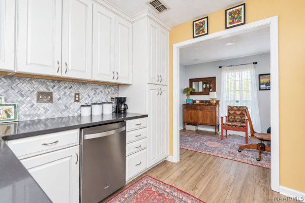 452 Caldwell Place