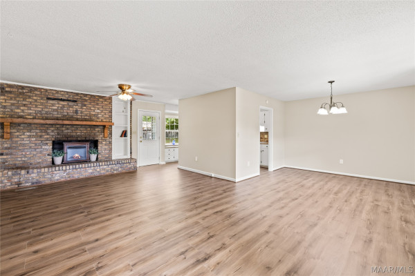 104 Crestview Drive