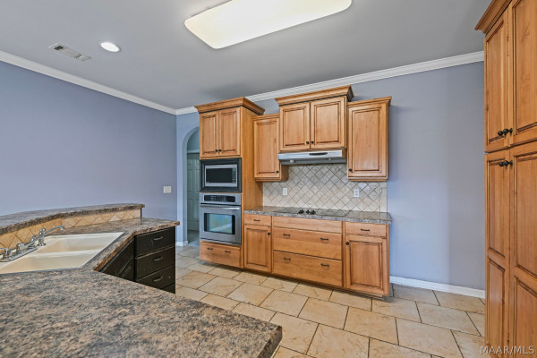 78 William Circle