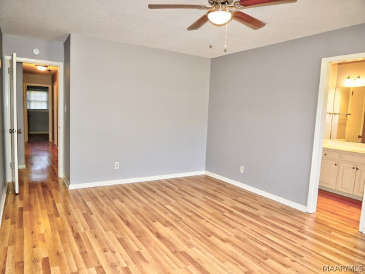 2024 Green Acres Drive