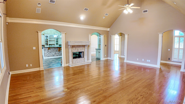 8696 Huntingdon Ridge Lane
