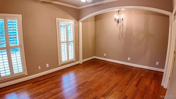 8696 Huntingdon Ridge Lane