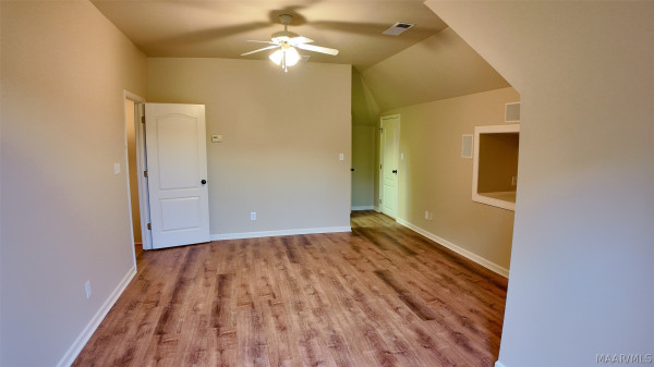 8696 Huntingdon Ridge Lane