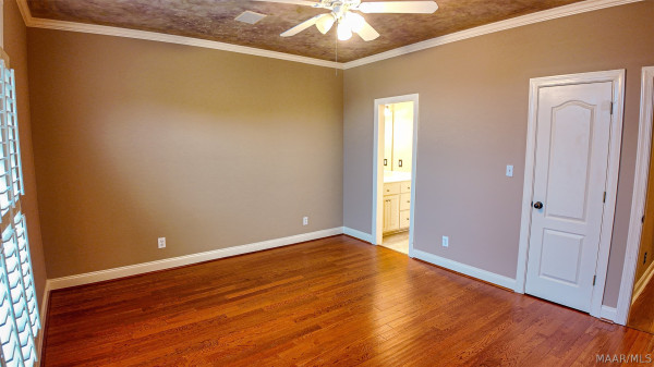 8696 Huntingdon Ridge Lane