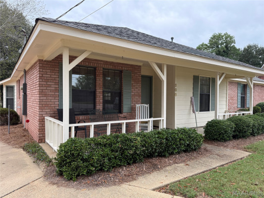 900 Lakeview Court