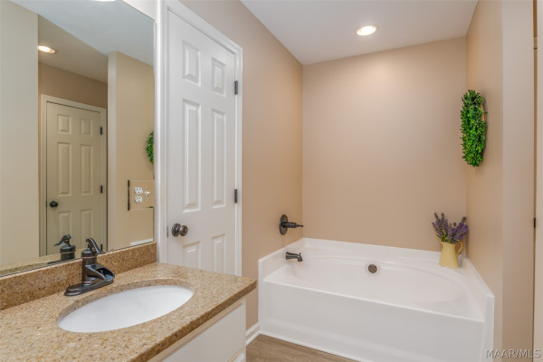 1264 Westfield Lane