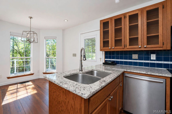 225 Mercer Road