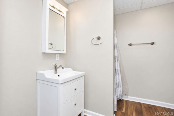 225 Mercer Road