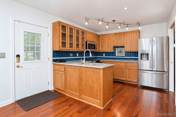225 Mercer Road