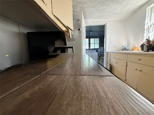 445 Dericote Street