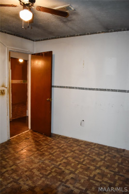 4530 Lakeshore Drive