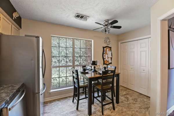 78 MEADOW OAK Place