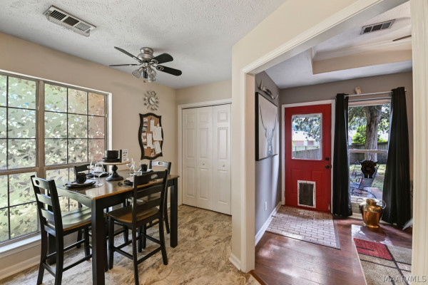 78 MEADOW OAK Place