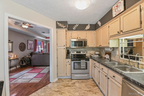 78 MEADOW OAK Place