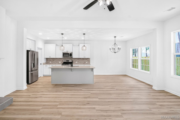 348 Crestwood Circle