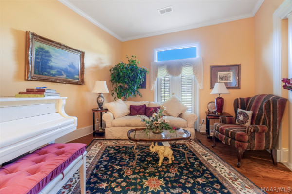 2238 Vaughn Lane