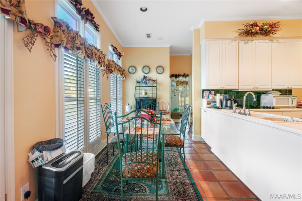 2238 Vaughn Lane
