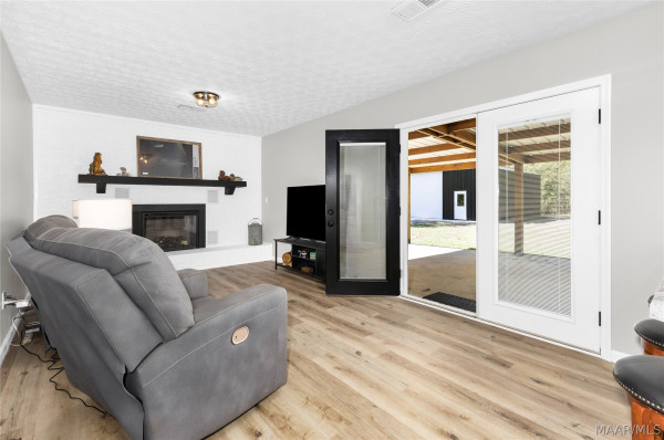 1240 Chalk Hill Road