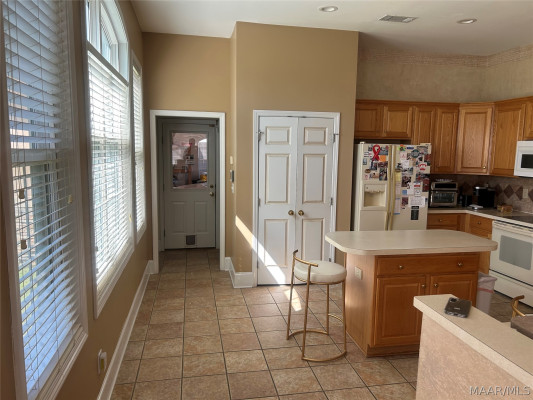 9325 WRENS Way