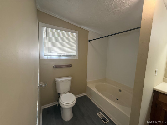 122 S Capitol Parkway